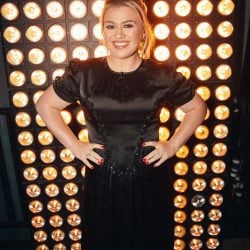 Kelly Clarkson | Celeb Masta 9